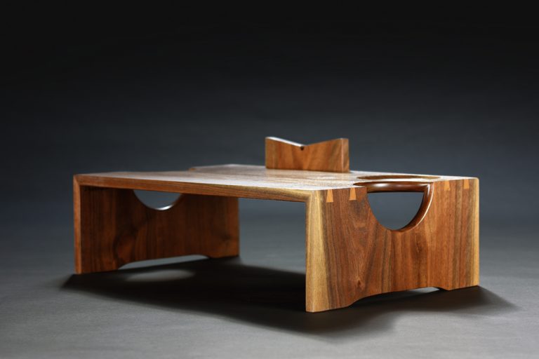 #1712 Reader’s Tray-Right