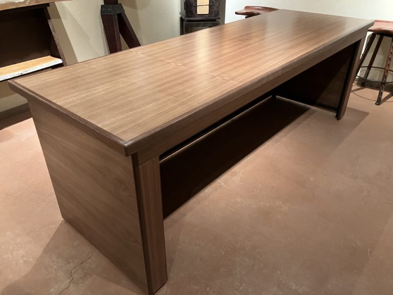 #2501 Founder’s Desk